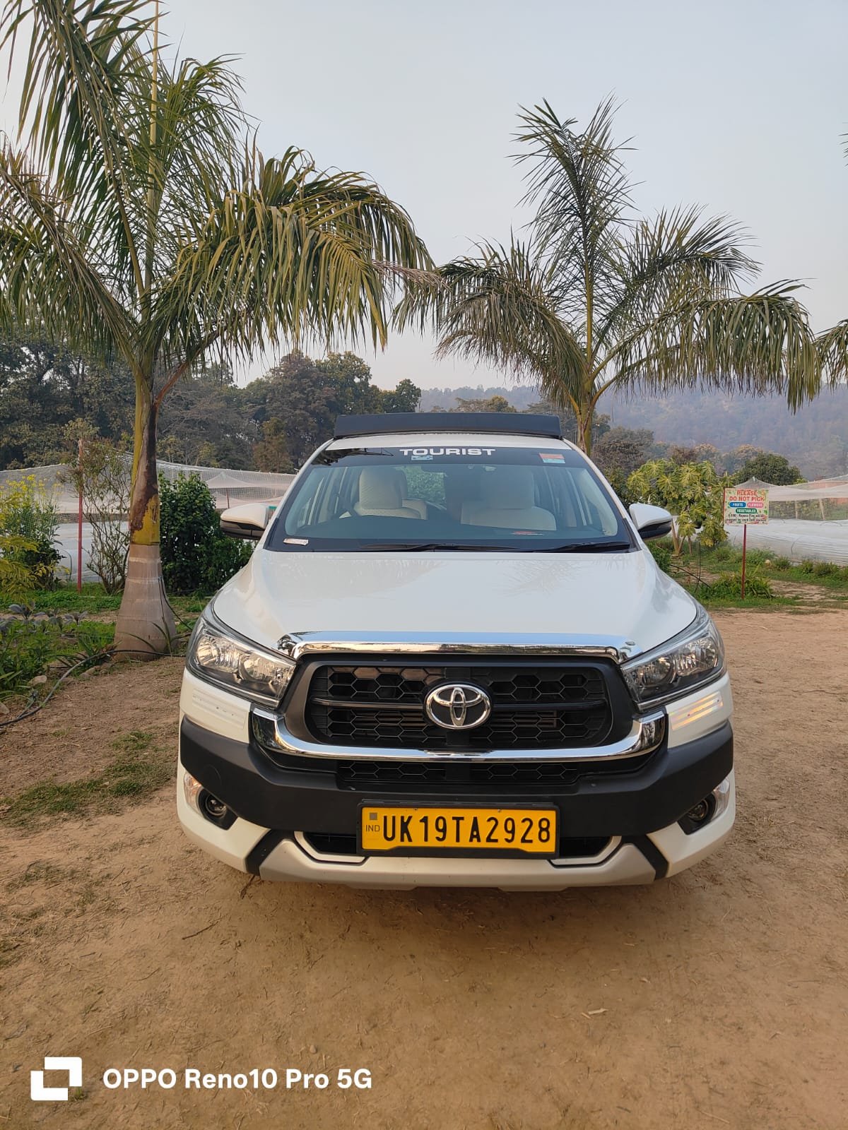 Tourist taxi in Uttarakhand hills